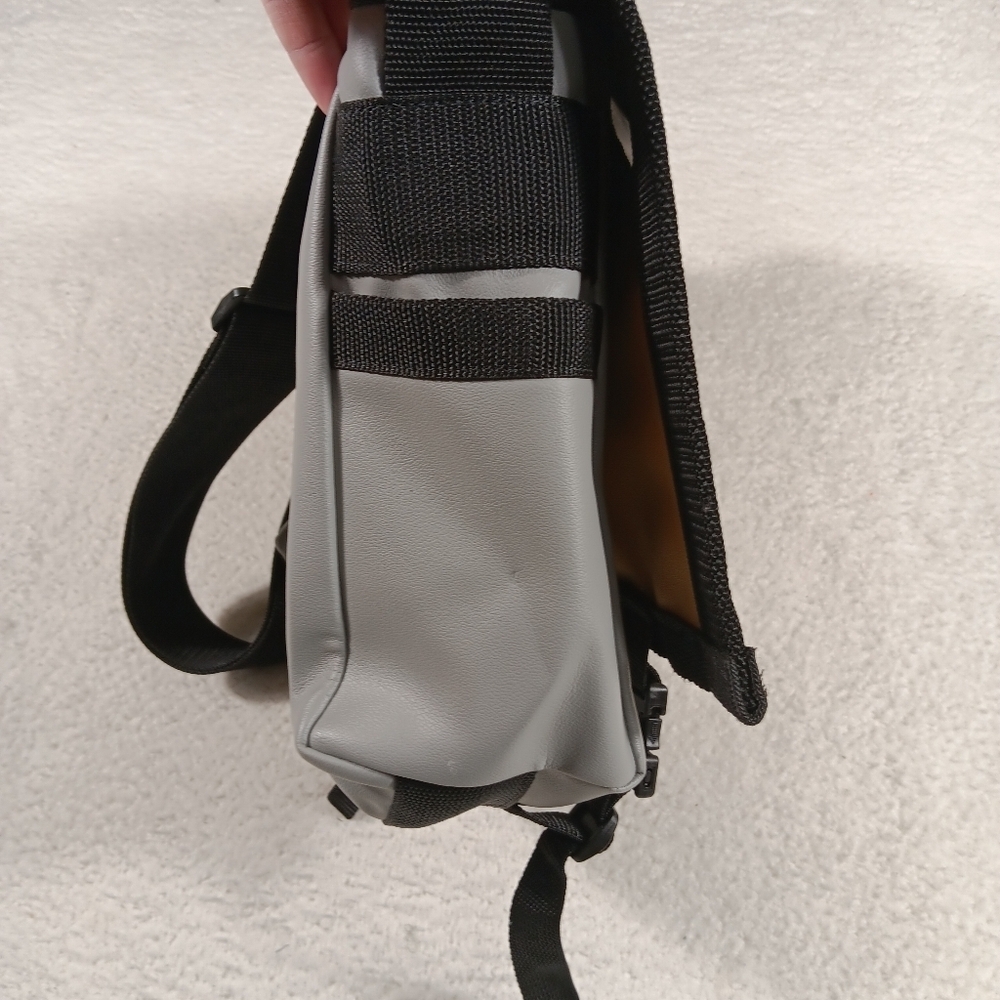 Holly Aiken Airborne Messenger Bag Gray Large Carryall Travel Diaper Vegan - Picture 6 of 15